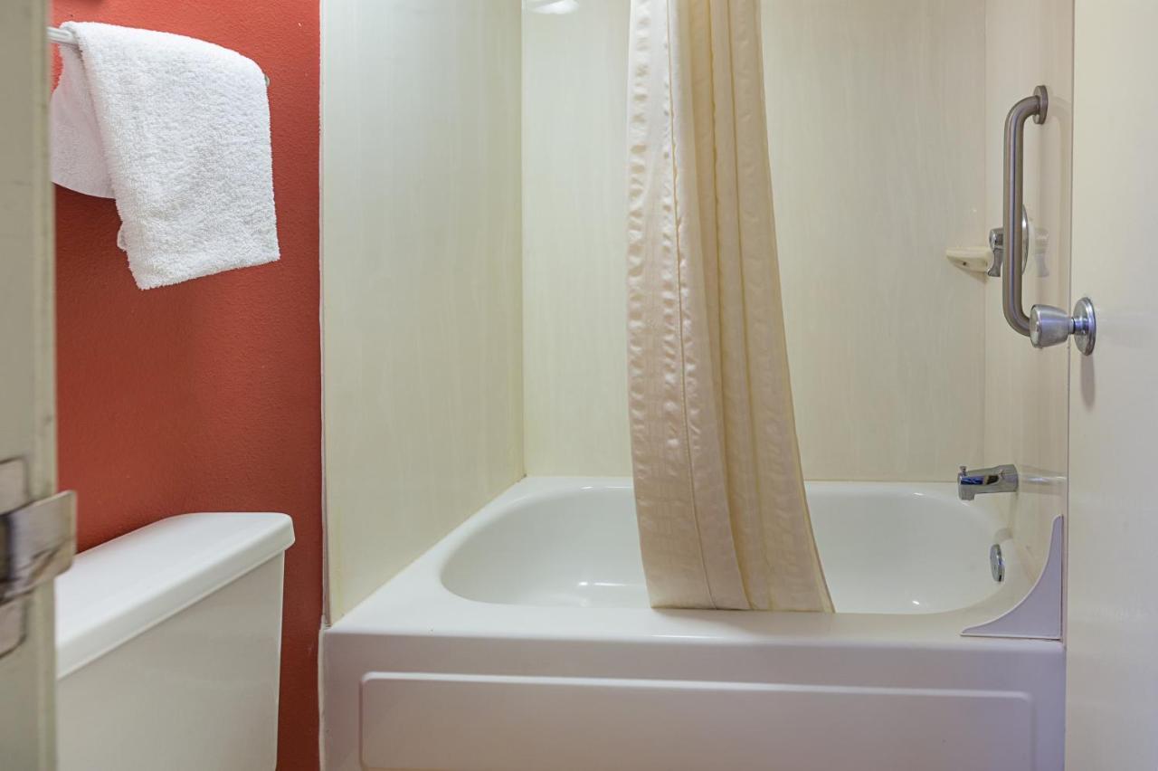 Red Roof Inn Detroit - Farmington Hills Kültér fotó