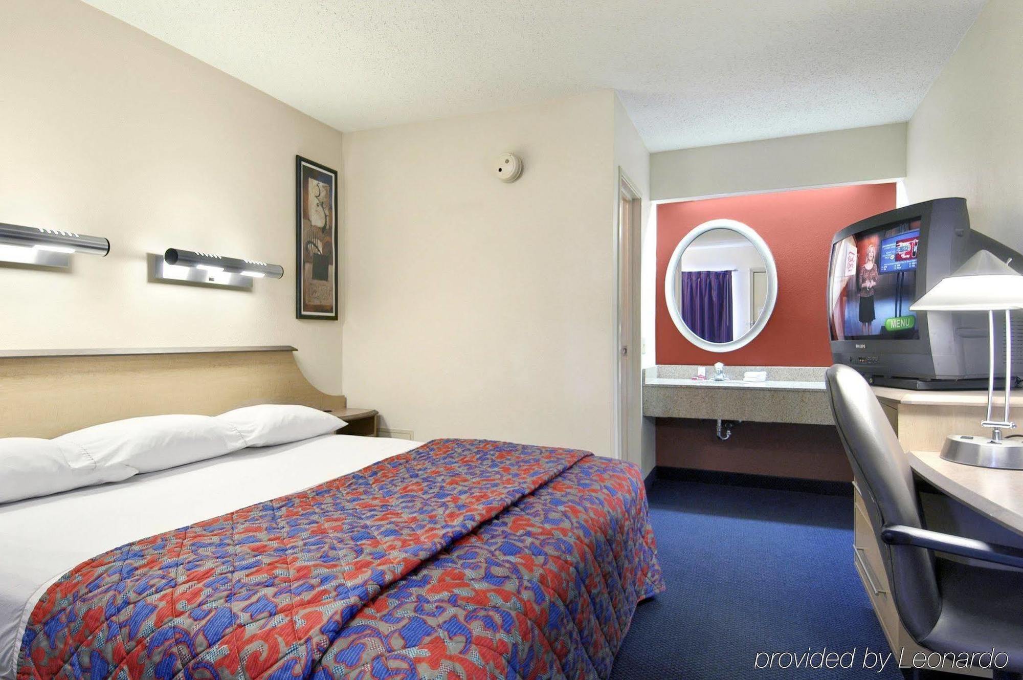 Red Roof Inn Detroit - Farmington Hills Kültér fotó